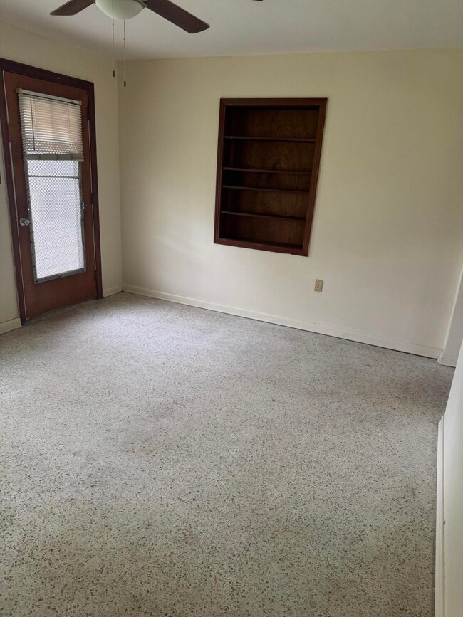 Building Photo - 505 N 43rd St