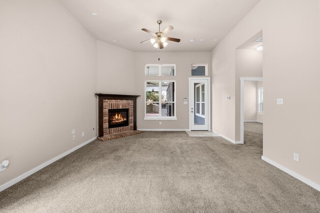 Building Photo - 17019 Seminole Ridge Dr