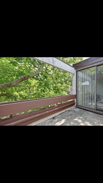 Building Photo - 314 W Miner St