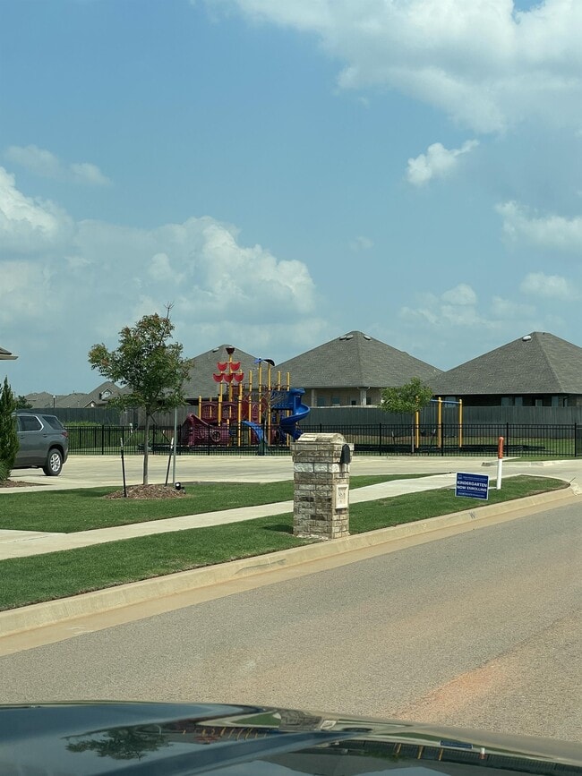 Building Photo - 2544 NW 199th St
