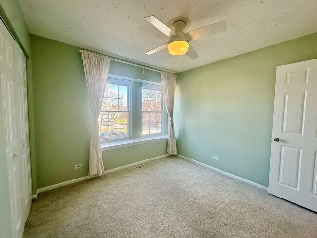 Building Photo - 612 Orrington Ct