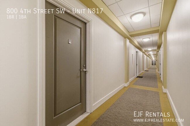 Building Photo - 800 4th St SW