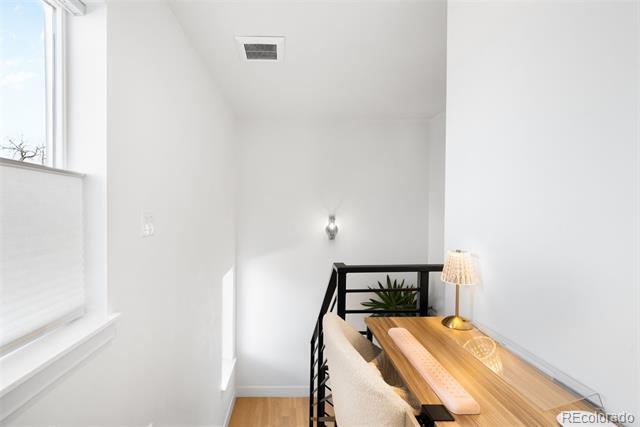 Building Photo - 3830 W 13th Ave