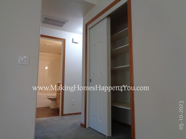 Building Photo - 405 Lavender St