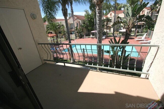 Building Photo - 10895 Camino Ruiz