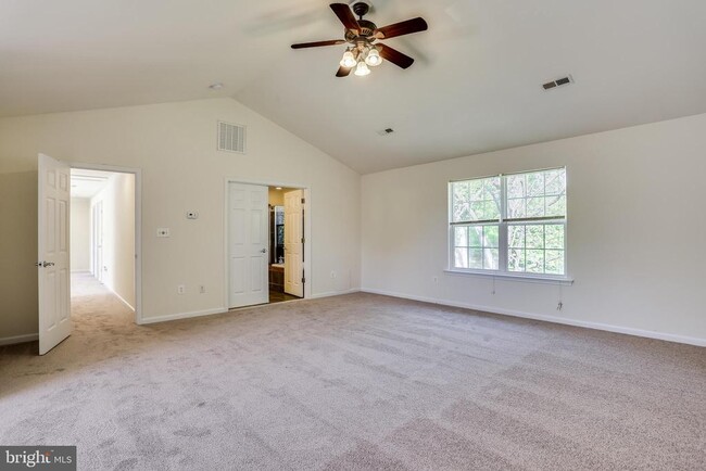 Building Photo - 9874 Foxhill Ct