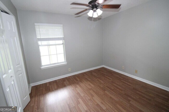 Building Photo - 208 Woodbridge Rd