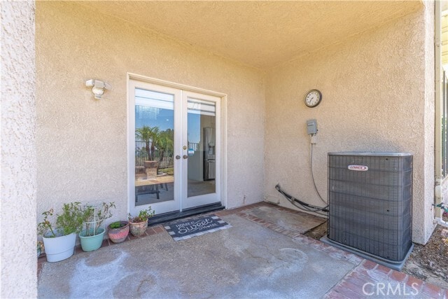 Building Photo - 1011 S Mountcrest Ct