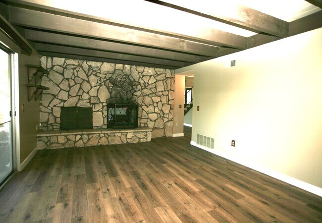 Building Photo - Country Living in Alpine ~ 4 Br 3 Ba