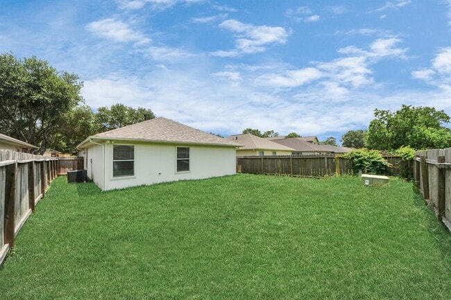 Building Photo - 24311 Hard Wood Dr