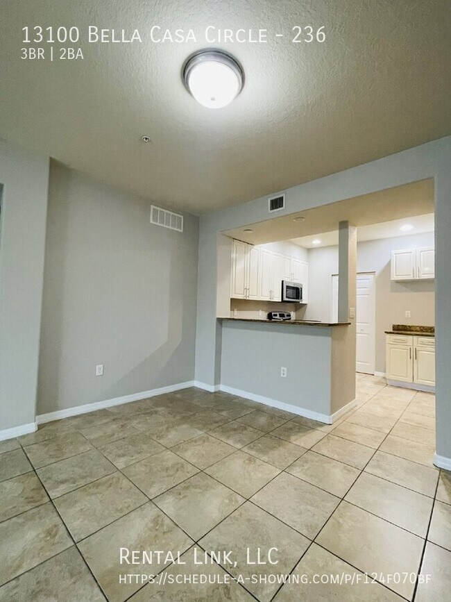 Building Photo - 13100 Bella Casa Cir