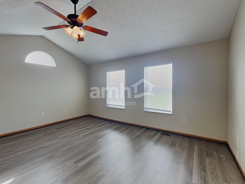 Building Photo - 4284 Promenade Ave