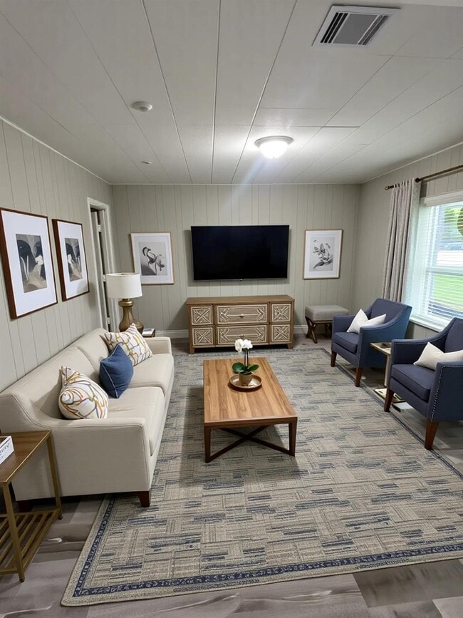 Building Photo - 1001 Mac Dr