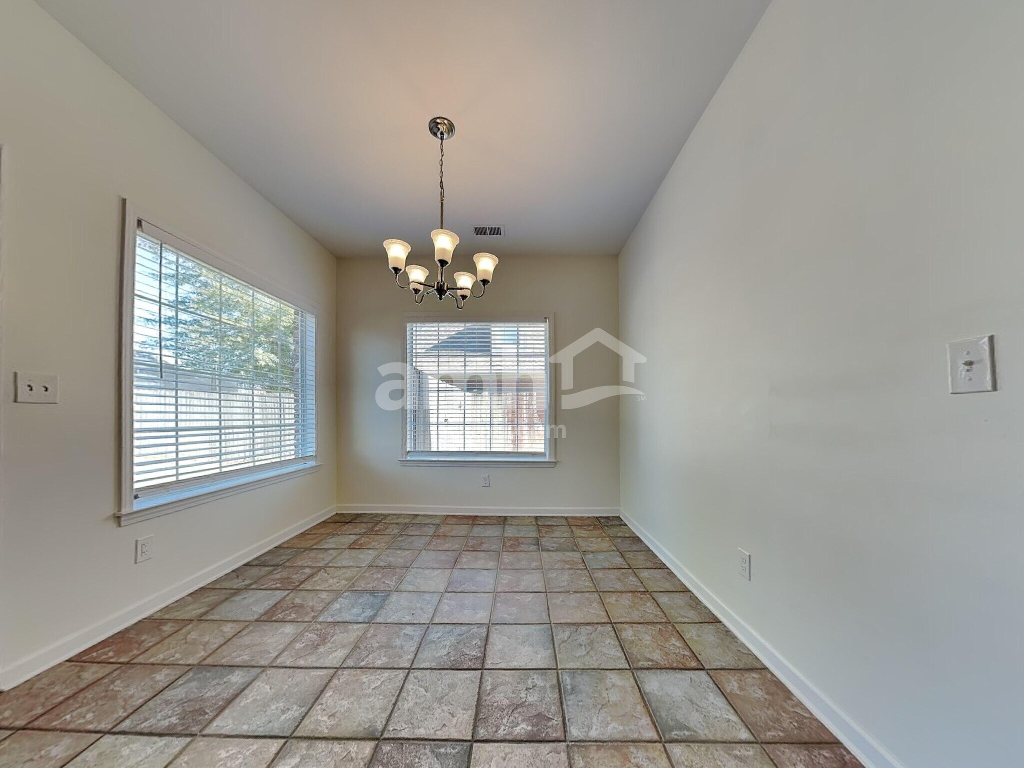 Building Photo - 13136 Braybourne Pkwy