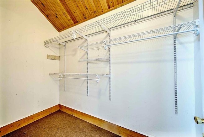 Building Photo - 18 Orchard Ave