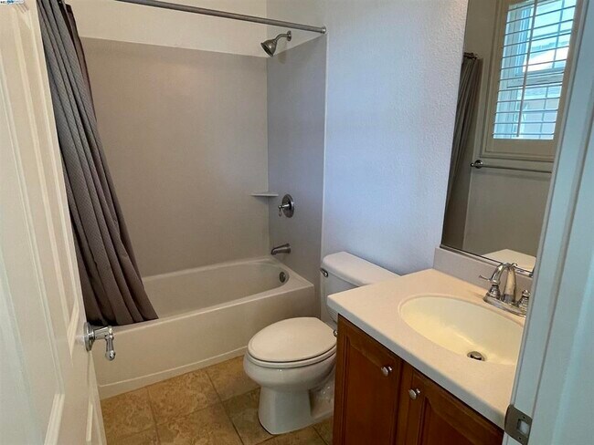 Building Photo - 1503 Jetty Dr