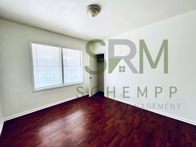 Building Photo - 307 Woodbine St