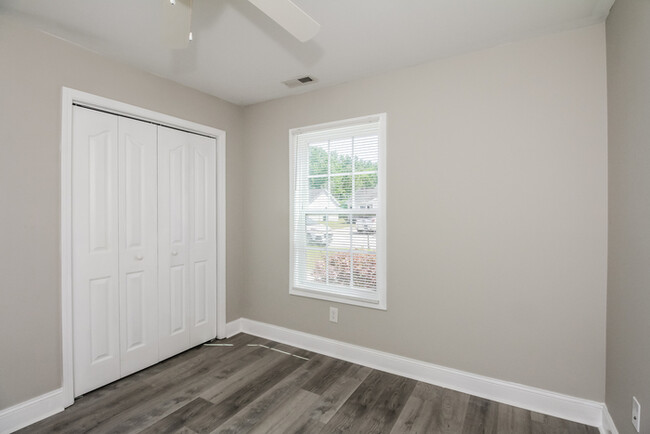 Building Photo - Charming Myrtle Beach Home