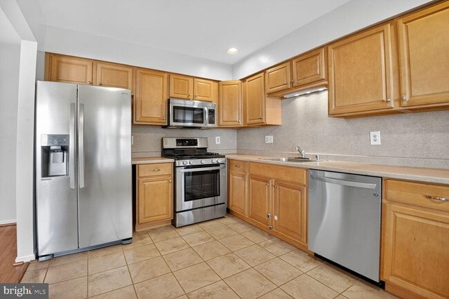 Building Photo - 4257 Sleepy Lake Dr