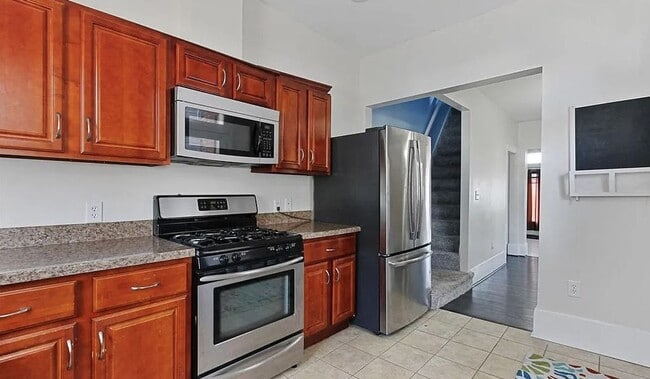 Building Photo - 3BR Home in Red Lion SD | Finished 3rd Floor, Garage, Balcony & Large Yard!