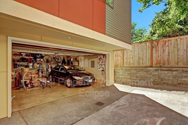 Building Photo - 7745 Sand Point Way NE