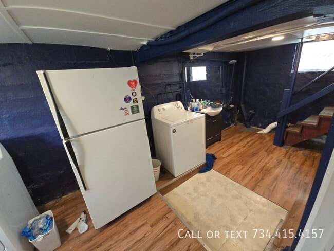 Building Photo - 502 Benjamin St