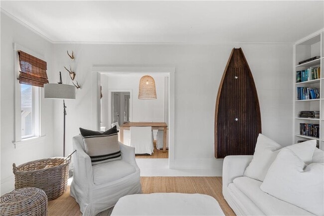 Building Photo - 193 Coggeshall Ave