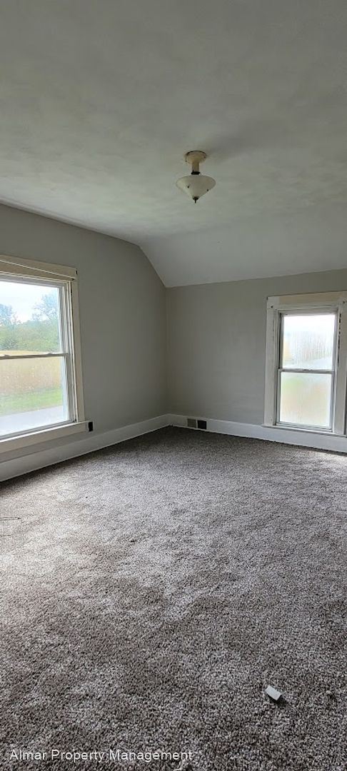 Building Photo - 3 br, 1 bath House - 9108 Township Road K