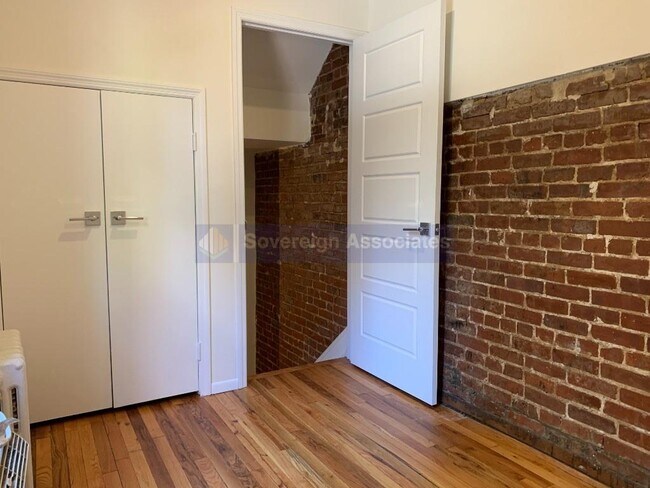 Building Photo - 151 West 82nd Street