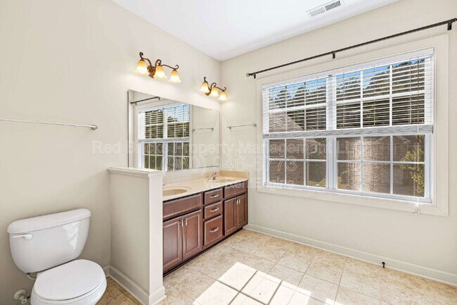 Building Photo - 2808 Twinberry Lane