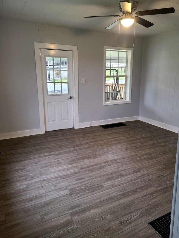 Building Photo - 411 First St