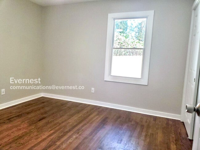 Building Photo - 6100 Azalea Dr SE