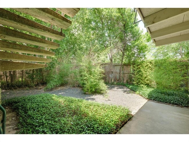 Building Photo - 2308 Enfield Rd