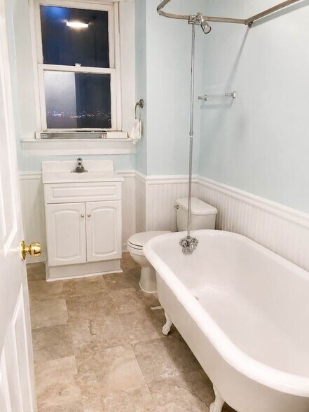Building Photo - 2823 Maisel St