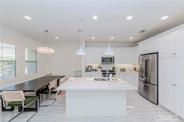 Building Photo - 2545 Almeria Ln