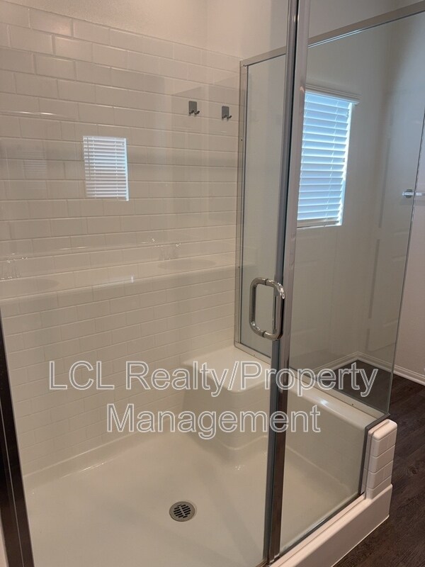 Building Photo - 26808 Baneberry Ct