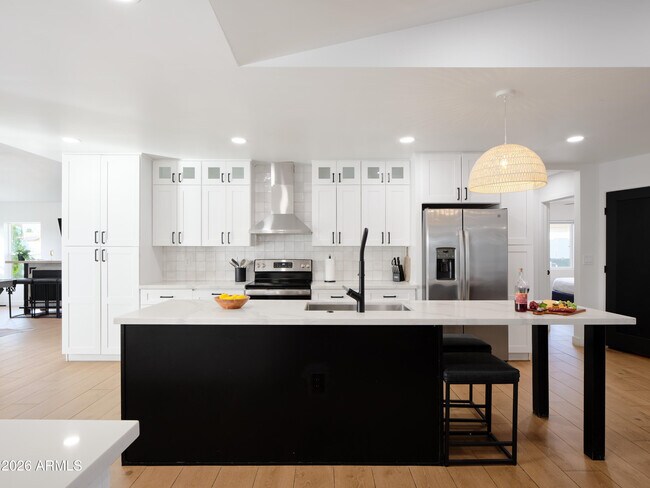 Building Photo - 15218 N 61st St