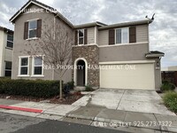 Building Photo - Gorgeous 4 Bedroom, 3 Bathroom Single-Fami...