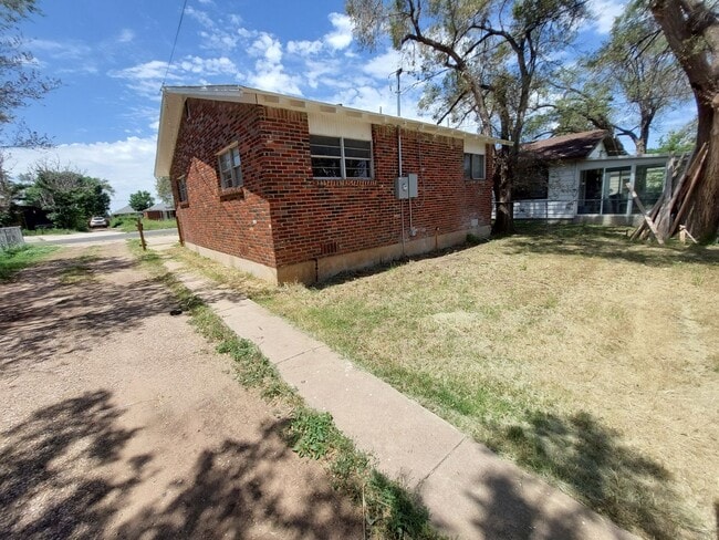 Building Photo - 82 N Fairmont St