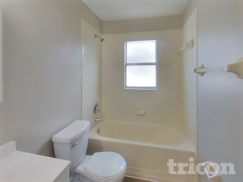 Building Photo - 8502 Deer Chase Dr