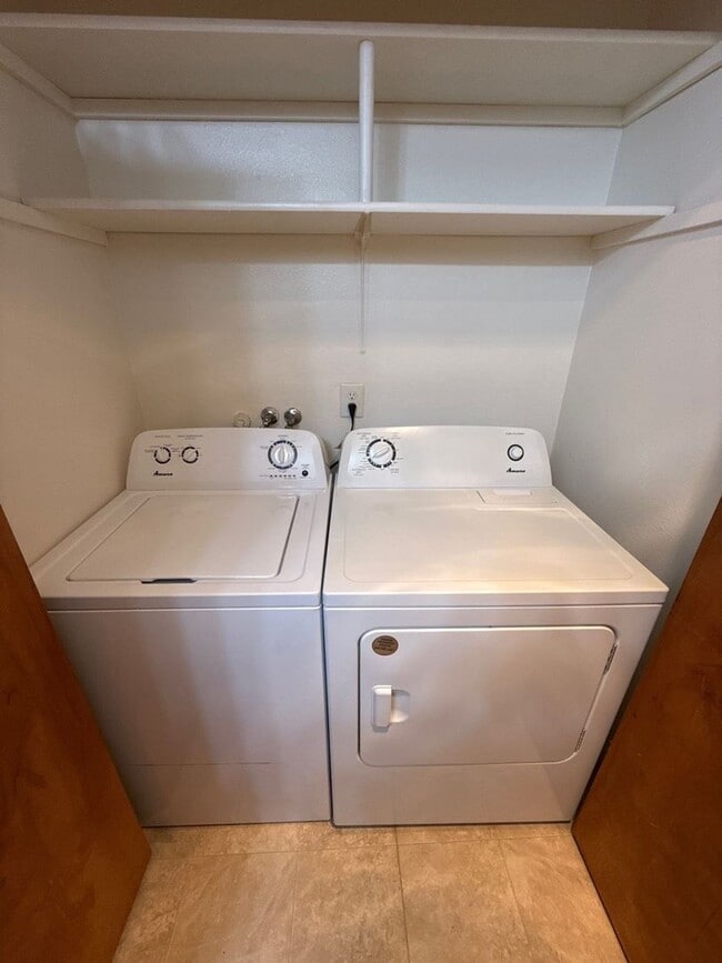 Building Photo - 650 Taybin Rd NW