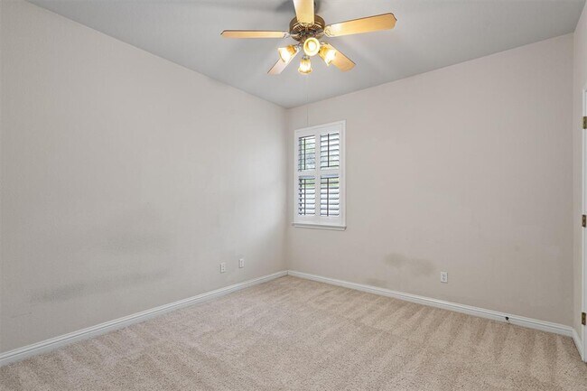 Building Photo - 404 Arrowhead Trail