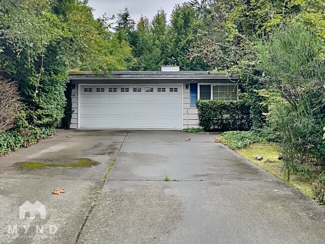 Primary Photo - 5808 NE 190th St