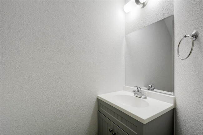 Building Photo - 12704 Margit Dr