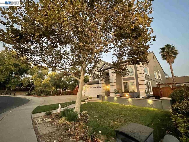 Building Photo - 1154 Mulberry Pl