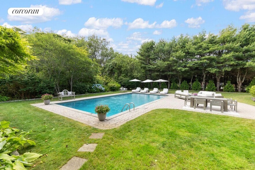 Building Photo - 167 Tuckahoe Ln