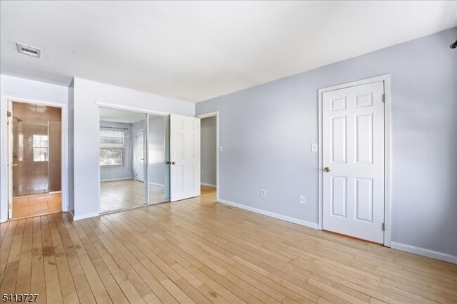 Building Photo - 47 Rutgers Dr