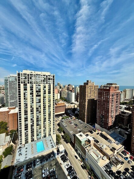 Building Photo - 111 W Maple St