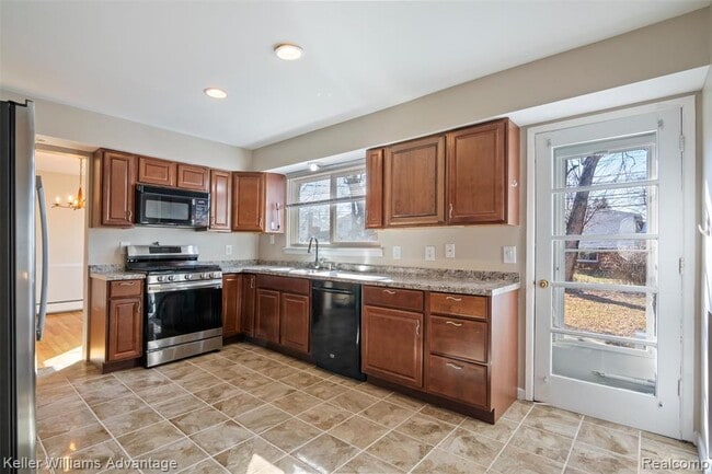 Building Photo - 14377 Cranston St