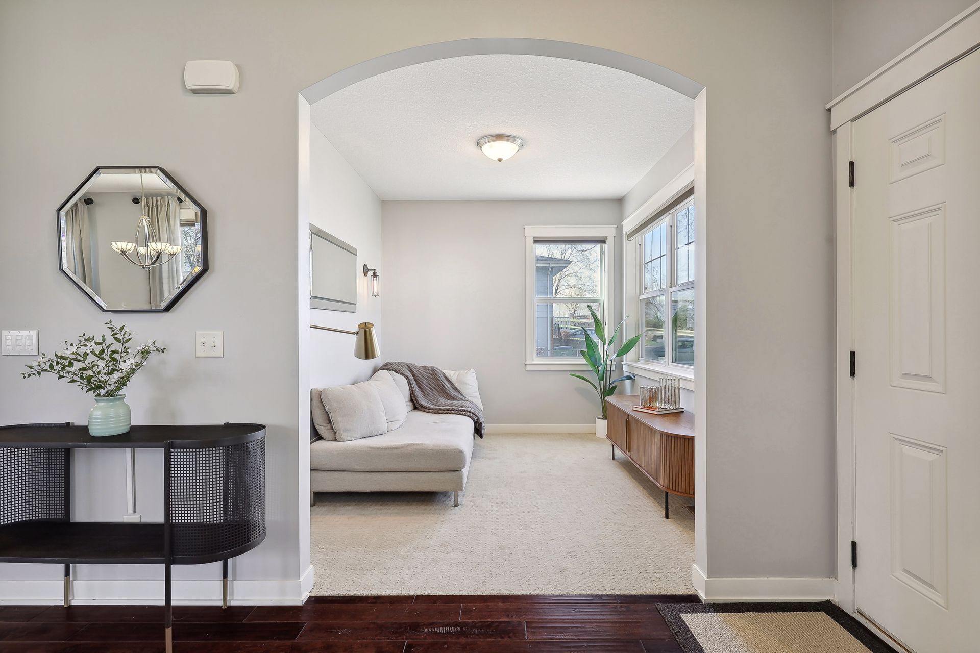 Building Photo - 2019 Louisiana Ave S